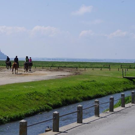 Gite Baie Bonheur Genêts Buitenkant foto